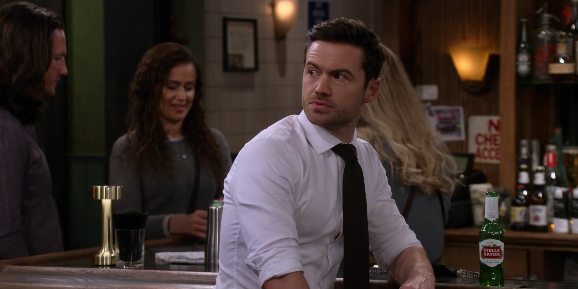Tom Ainsley As Charlie In How I Met Your Father Season 2