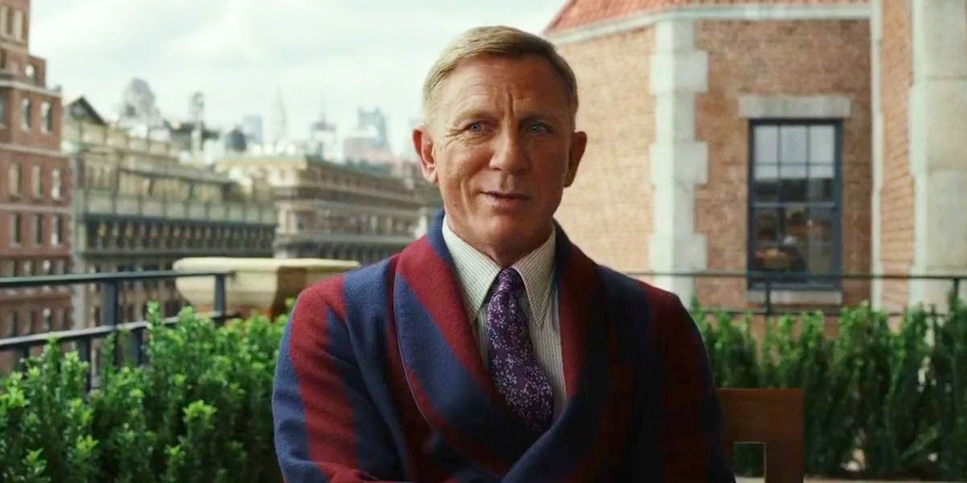 Daniel Craig smirking as Benoit Blanc in Glass Onion A Knives Out Mystery