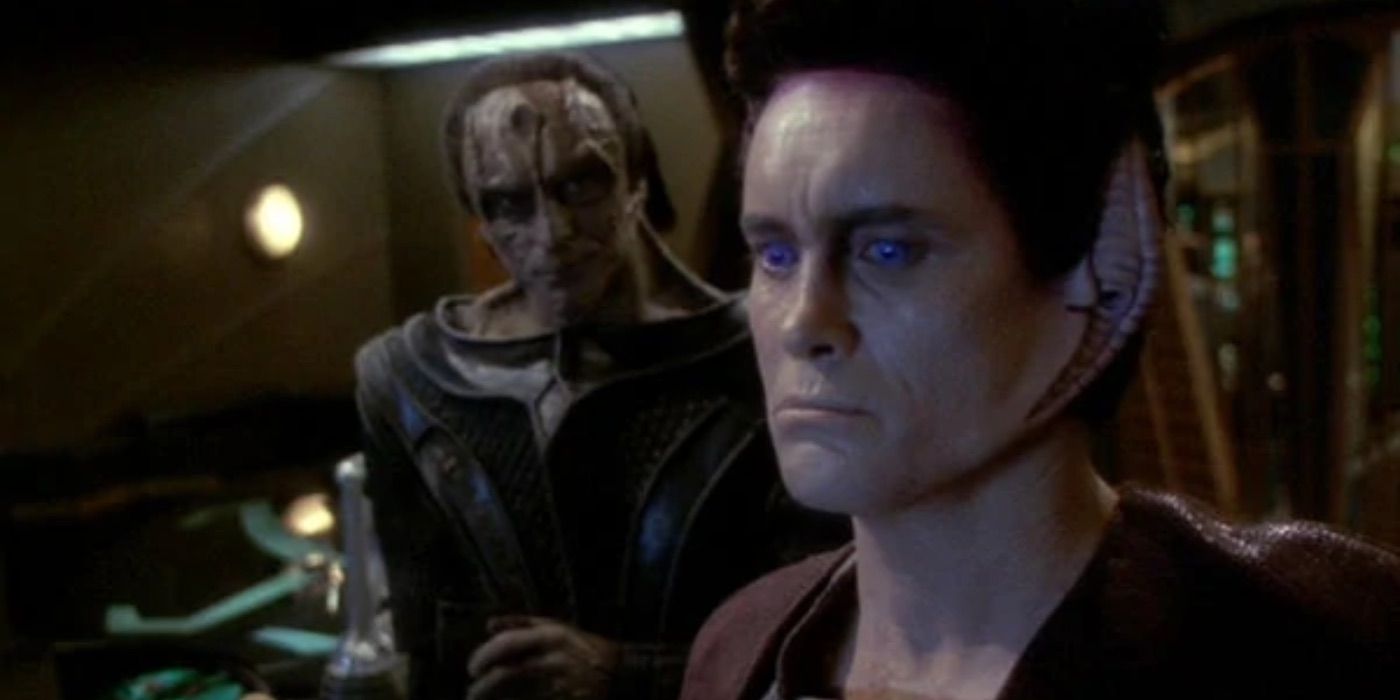 Weyoun looks concerned while Dukat speaks from Star Trek Deep Space Nine 