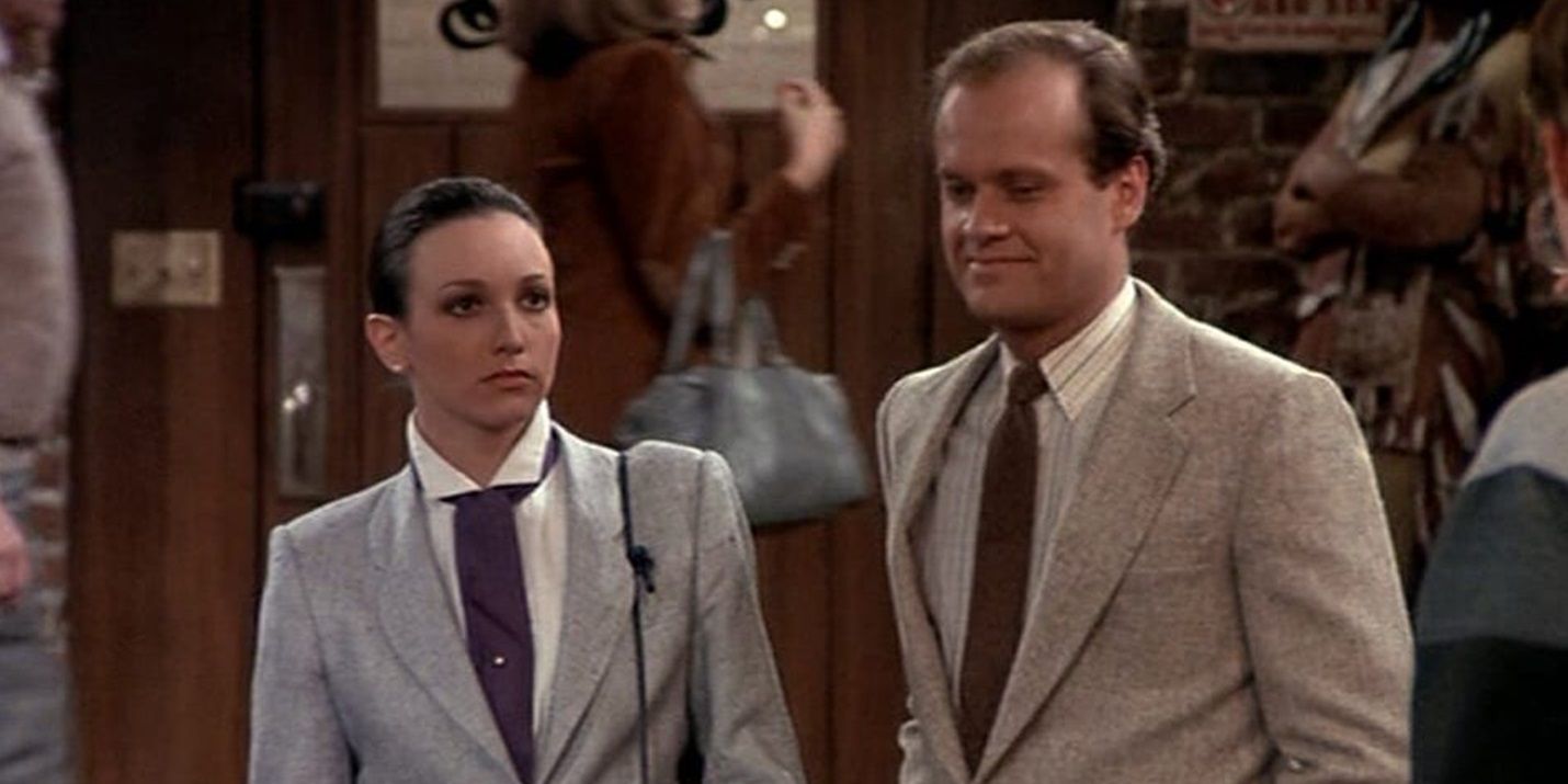 Frasier and Lilith in the bar in Cheers