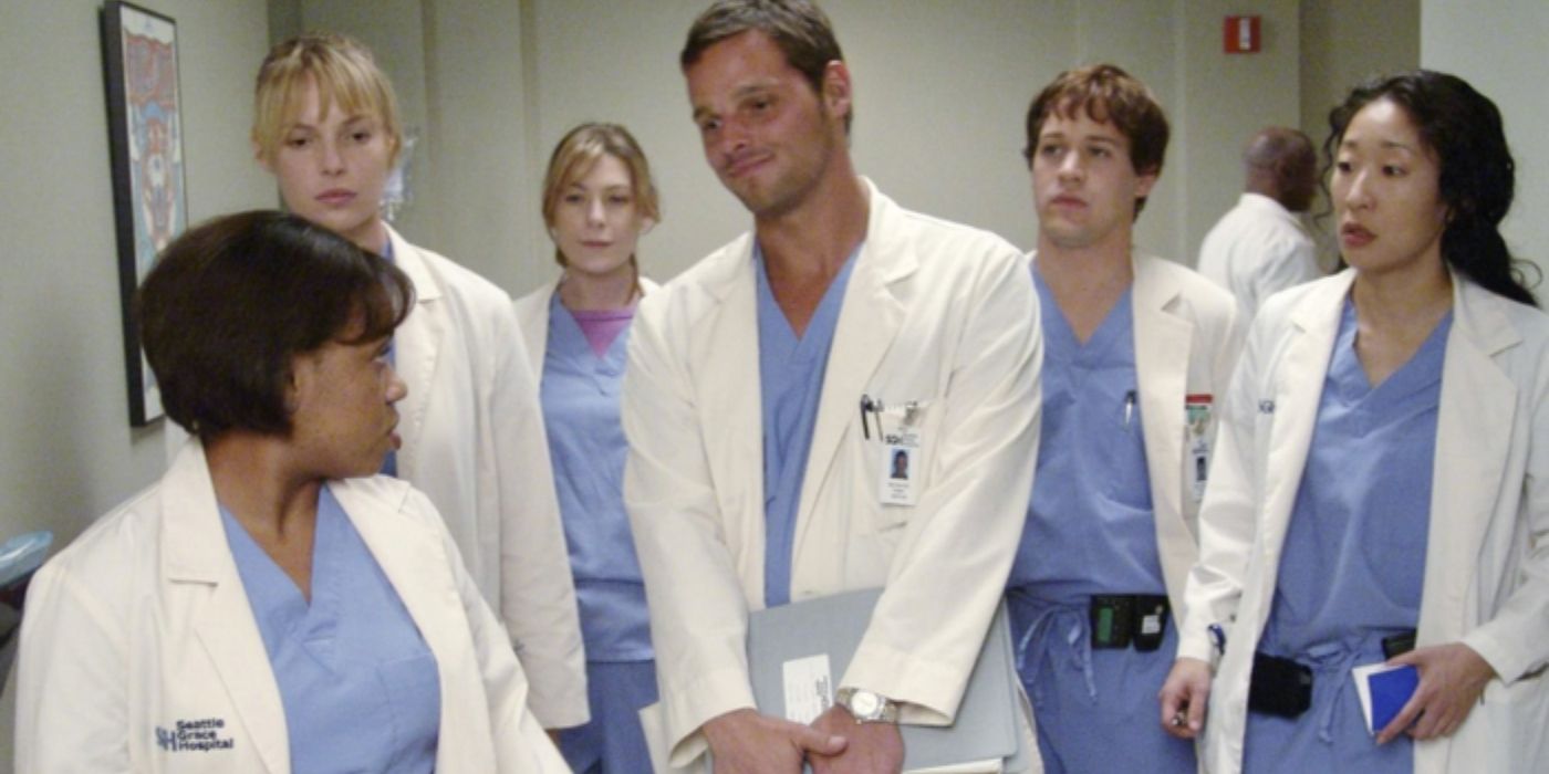 Bailey talking to the interns in season 1 of Grey's Anatomy