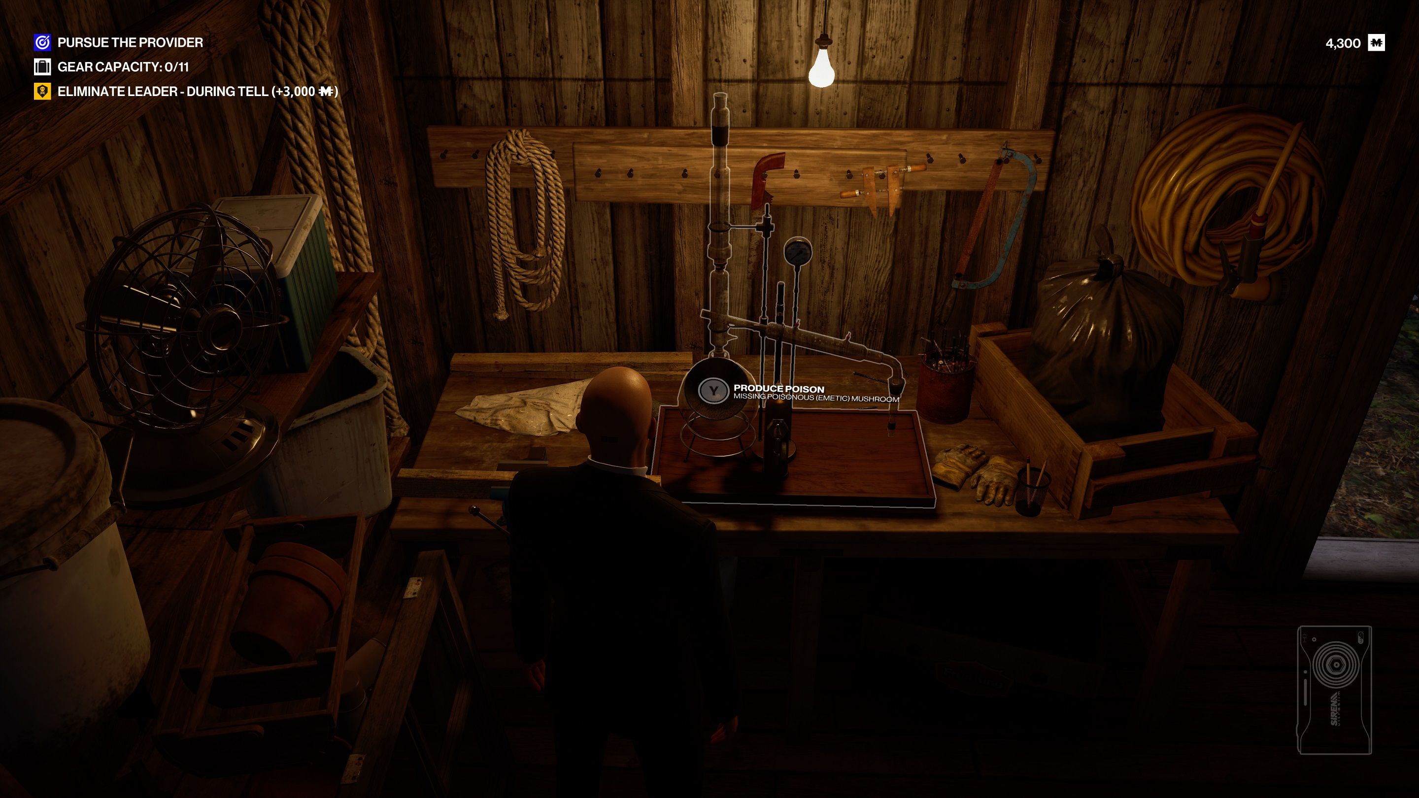 Agent 47 standing inside his shed in Hitman: Freelancer