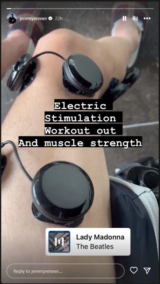 Jeremy Renner Instagram Stories post showing new rehab tech