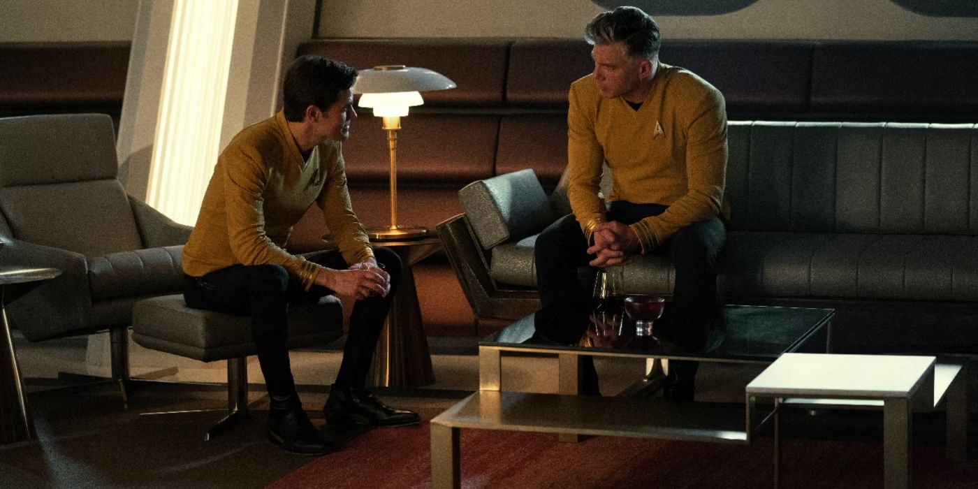 Kirk e Pike conversando em Star Wars Strange New Worlds.