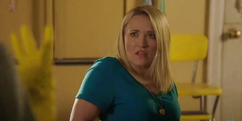 A pregnant Mandy looking stressed in Young Sheldon season 6 episode 14 trailer