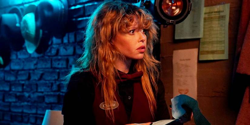 Natasha Lyonne as Charlie in Poker Face episode 5