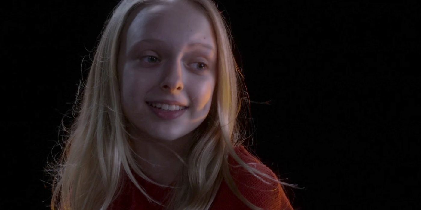 Bethany Young smiling on Pretty Little Liars