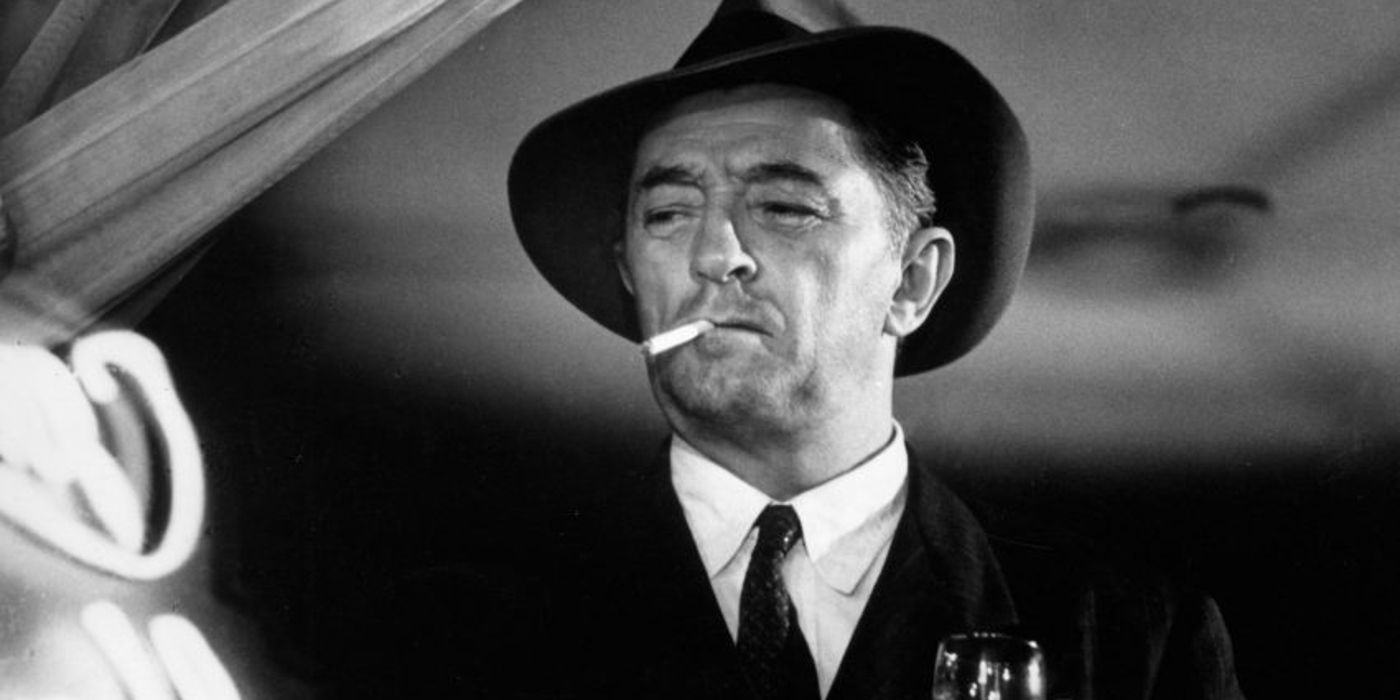 Robert Mitchum as Philip Marlowe in Farewell My Lovely