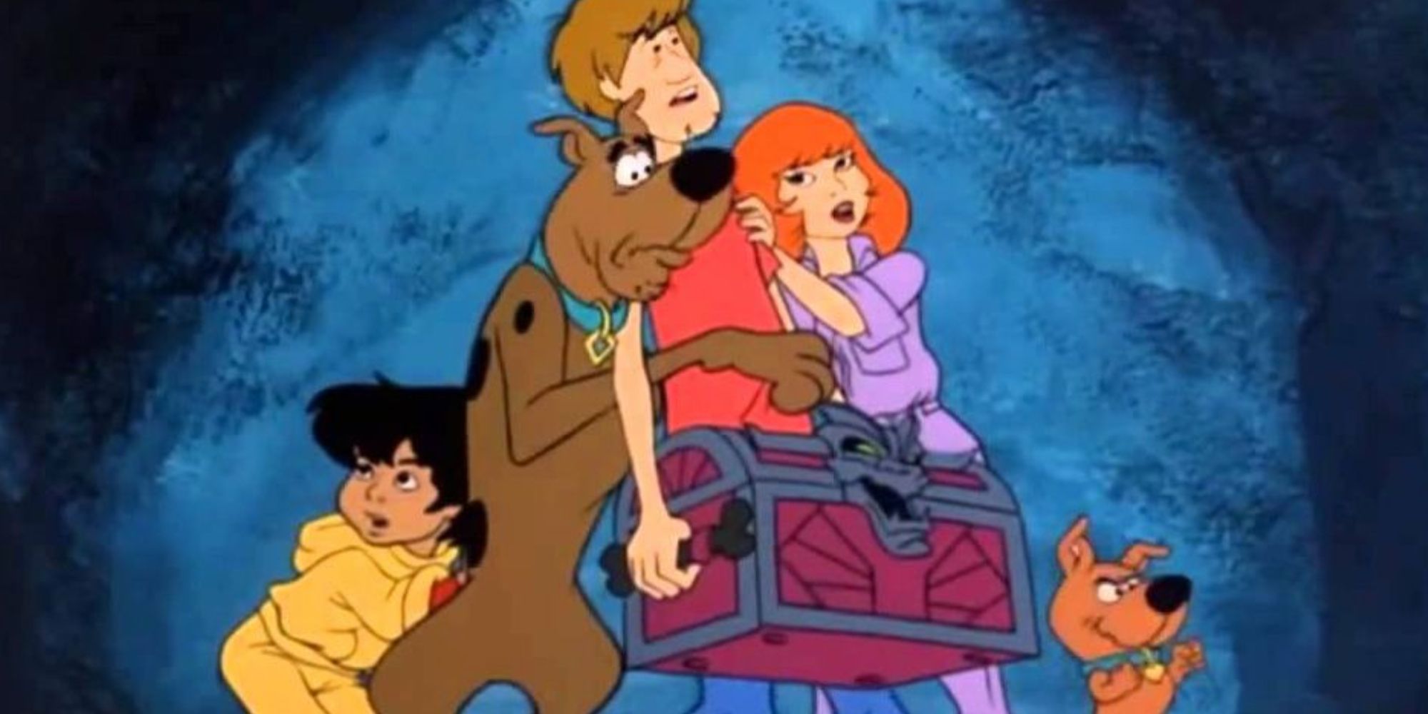 Shaggy, Scooby, And The Gang with a chest in The 13 Ghosts Of Scooby-Doo 