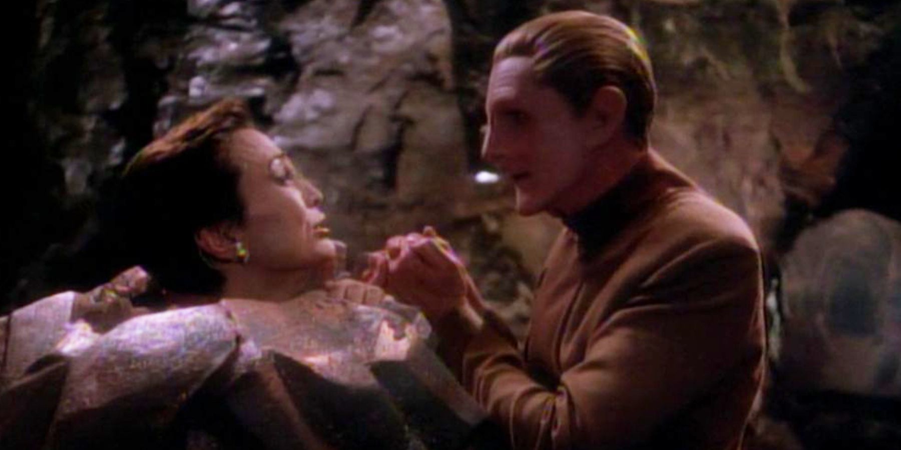 A Feminina Changeling personifica Kira em DS9