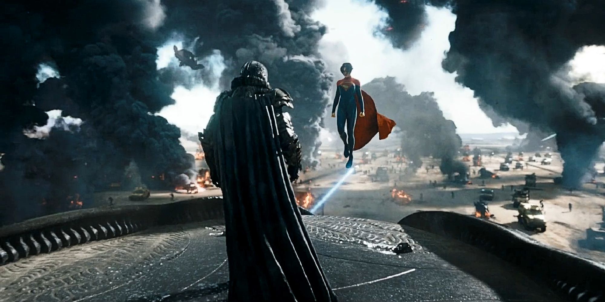 Supergirl vs General Zod in The Flash