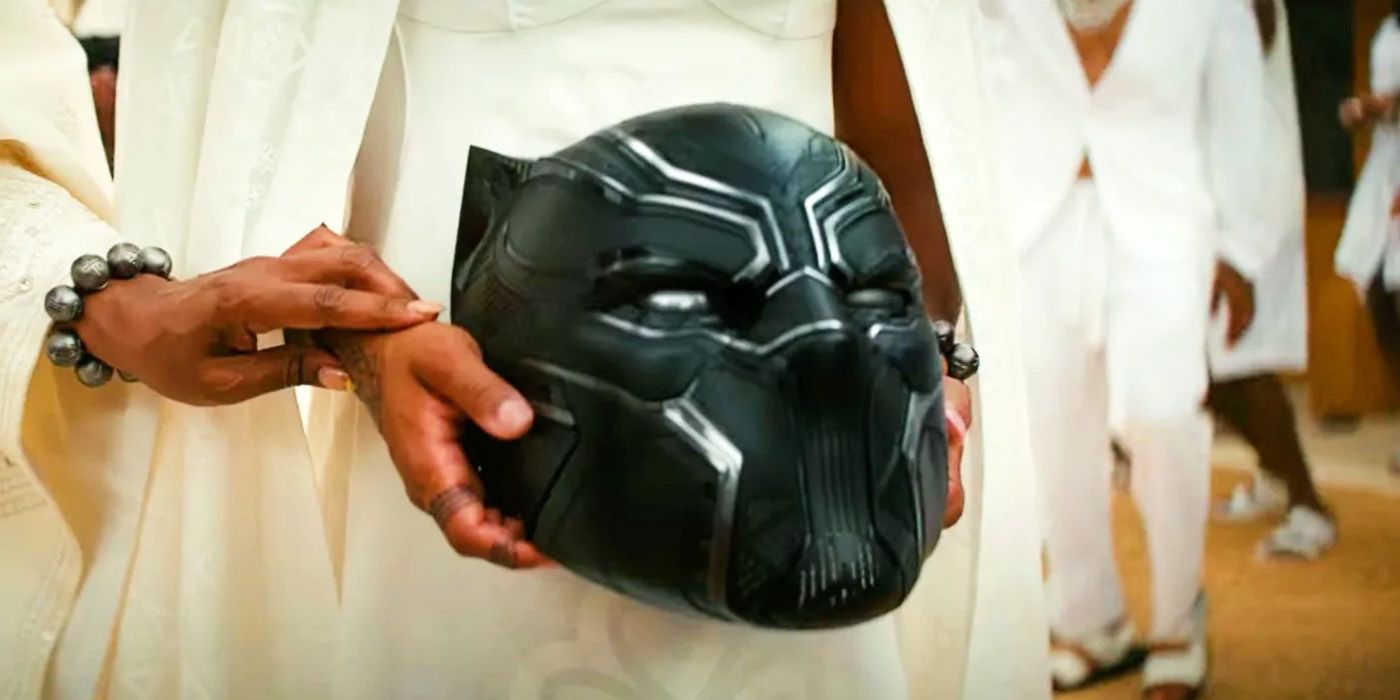 t'challa's black panther helmet at his funeral in black panther wakanda forever