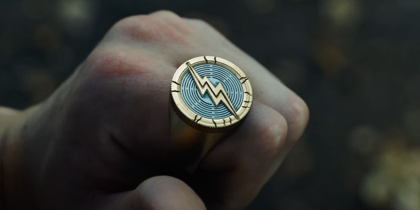The Flash Debuts Supersuit Ring