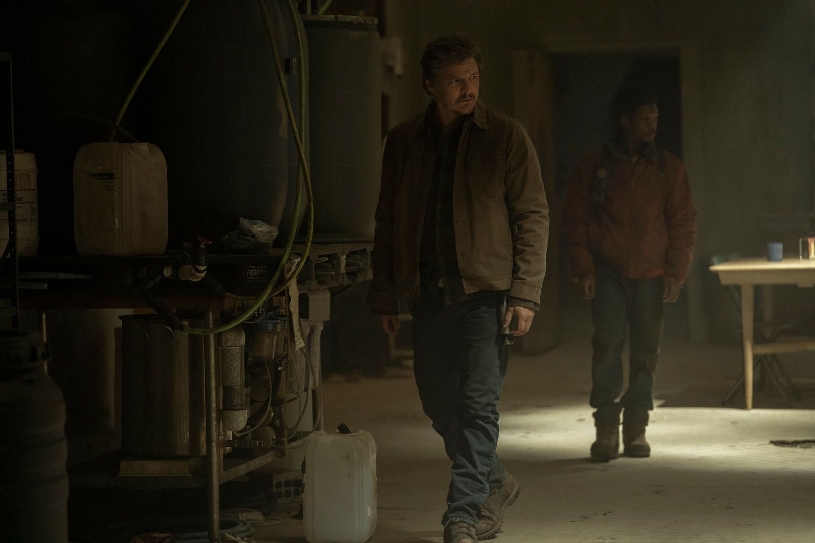 Joel and Henry on patrol in The Last of Us season 1 episode 5