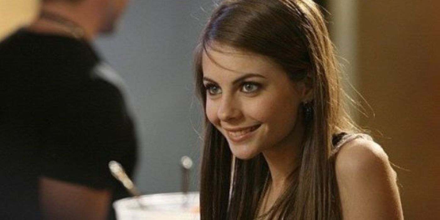 Willa Holland smiling as Kaitlin Cooper on The O.C.