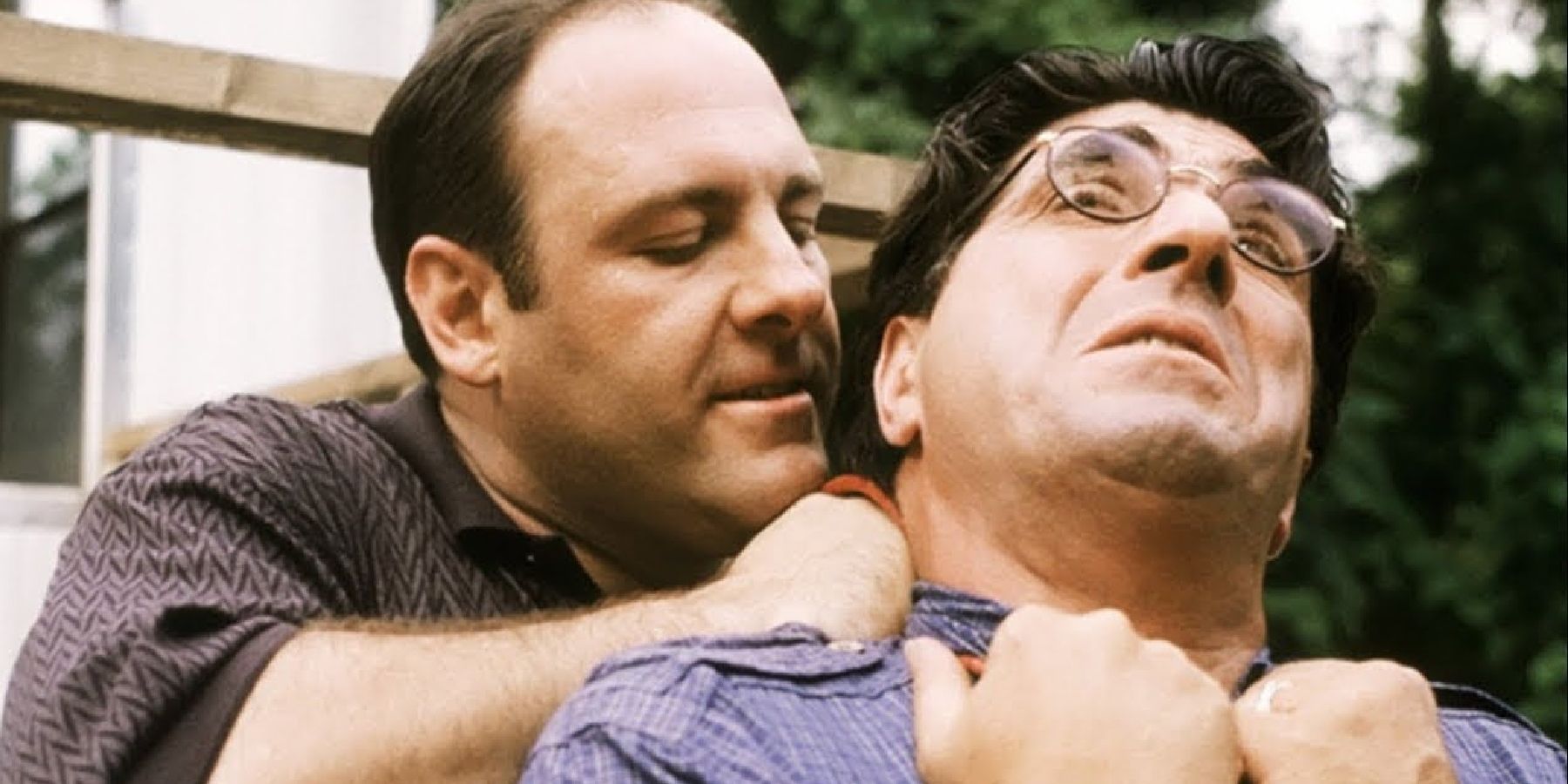 Tony Soprano (James Gandolfini) kills Febby