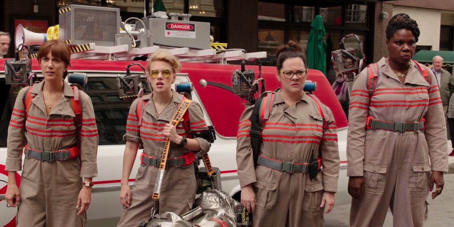 The cast of Ghostbusters 2016 by the Ectomobile