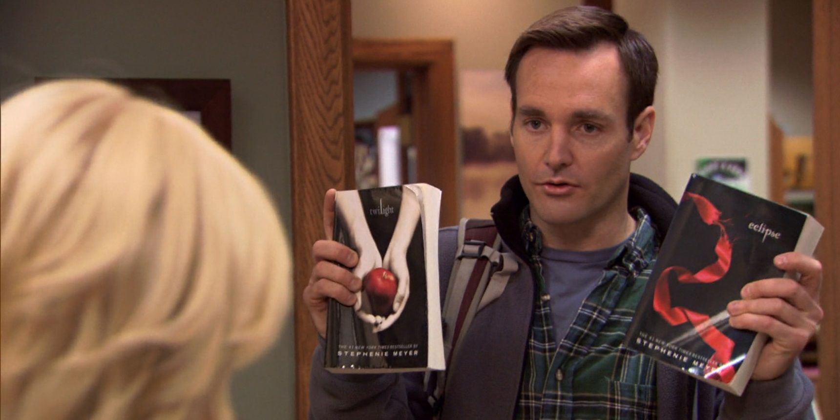 Will Forte with Twilight books in Parks and Recreation