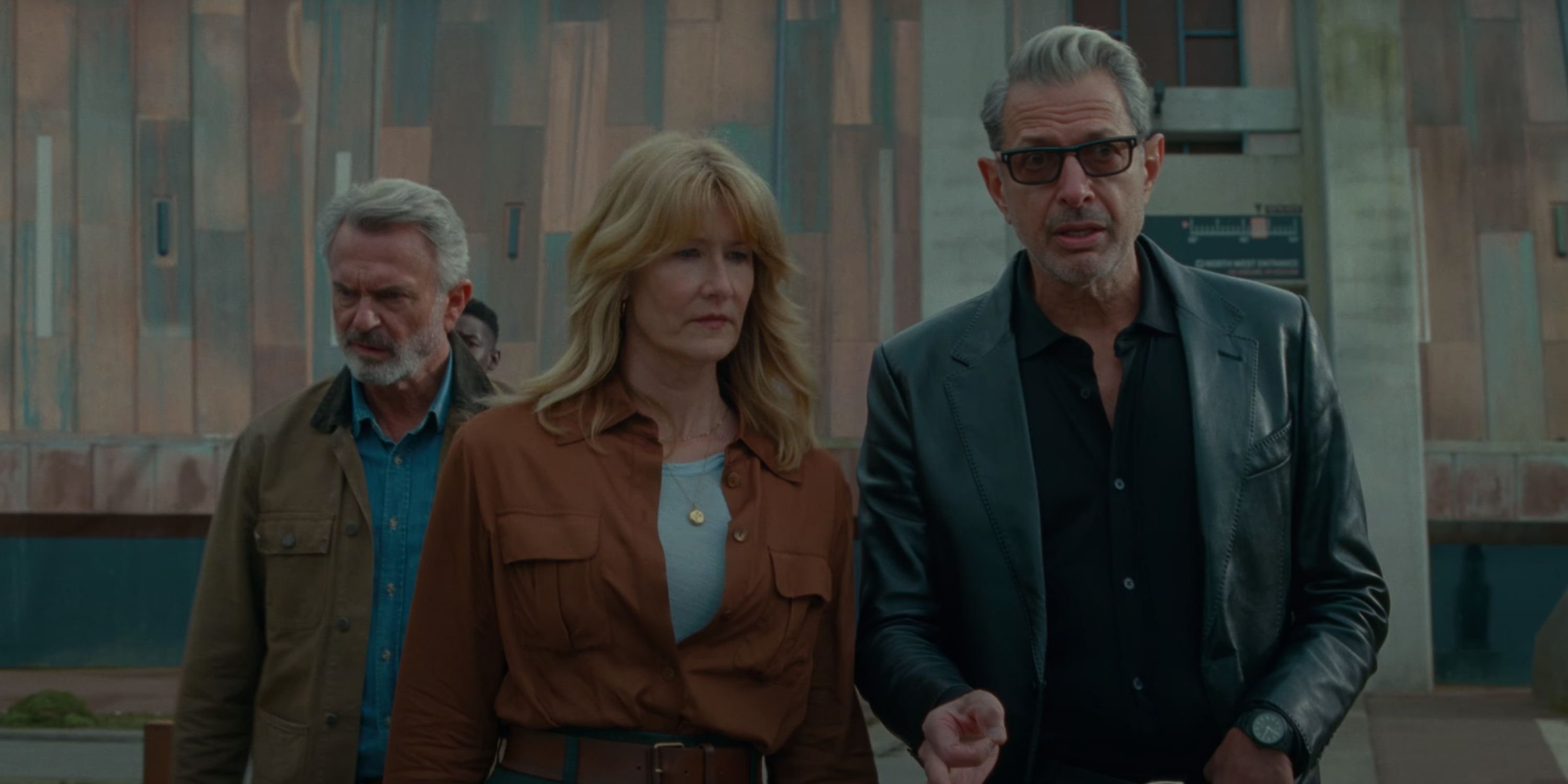 Sam Neil, Laura Dern e Jeff Goldblum como Alan Grant, Ellie Sattler e Ian Malcolm em Jurassic World Dominion