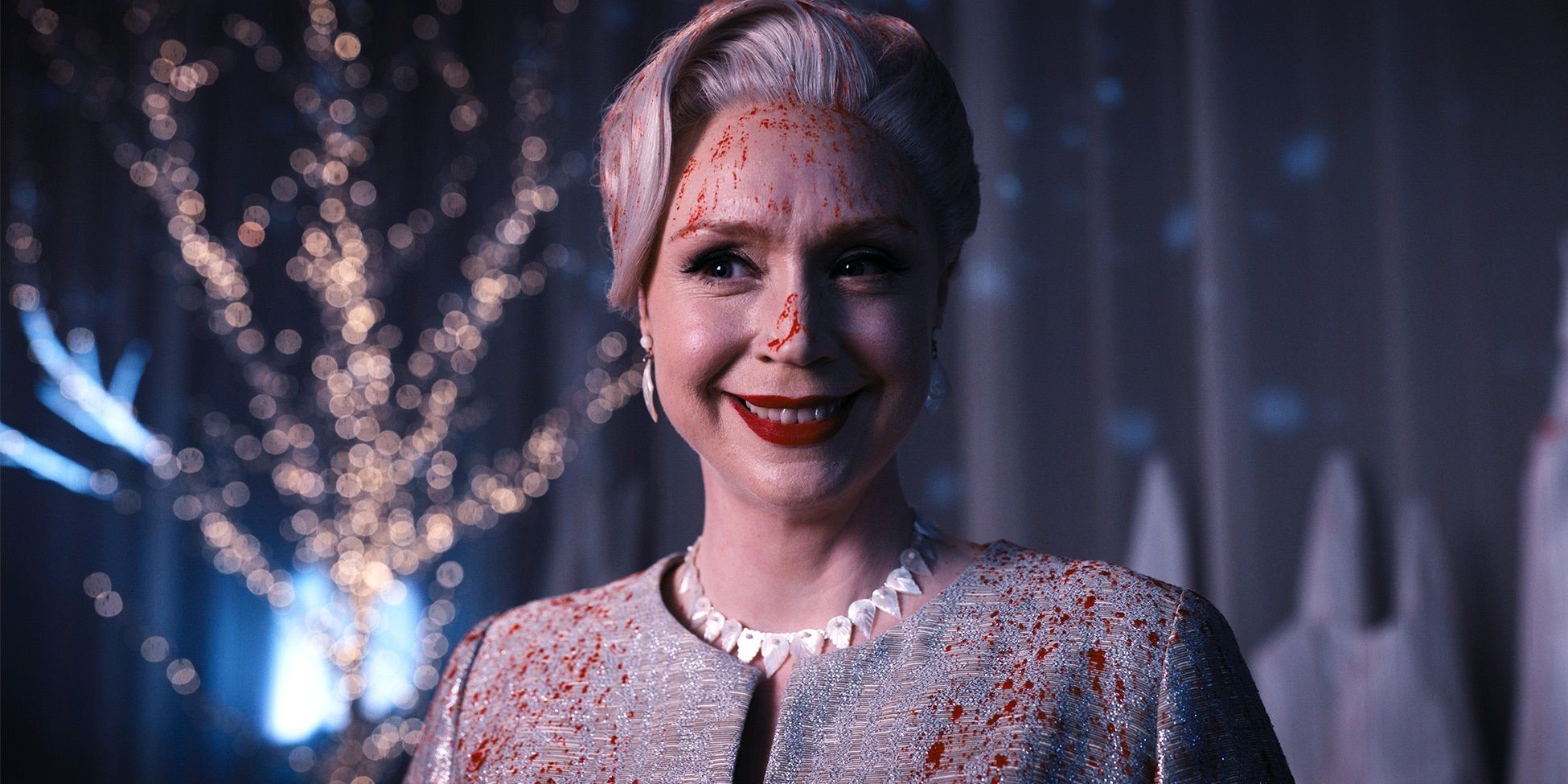 Larissa salpicada de sangre en miércoles