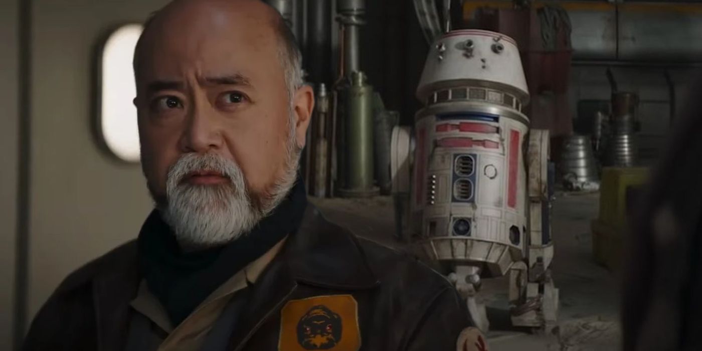 Carson Teva next to R5-D4 from The Mandalorian season 3