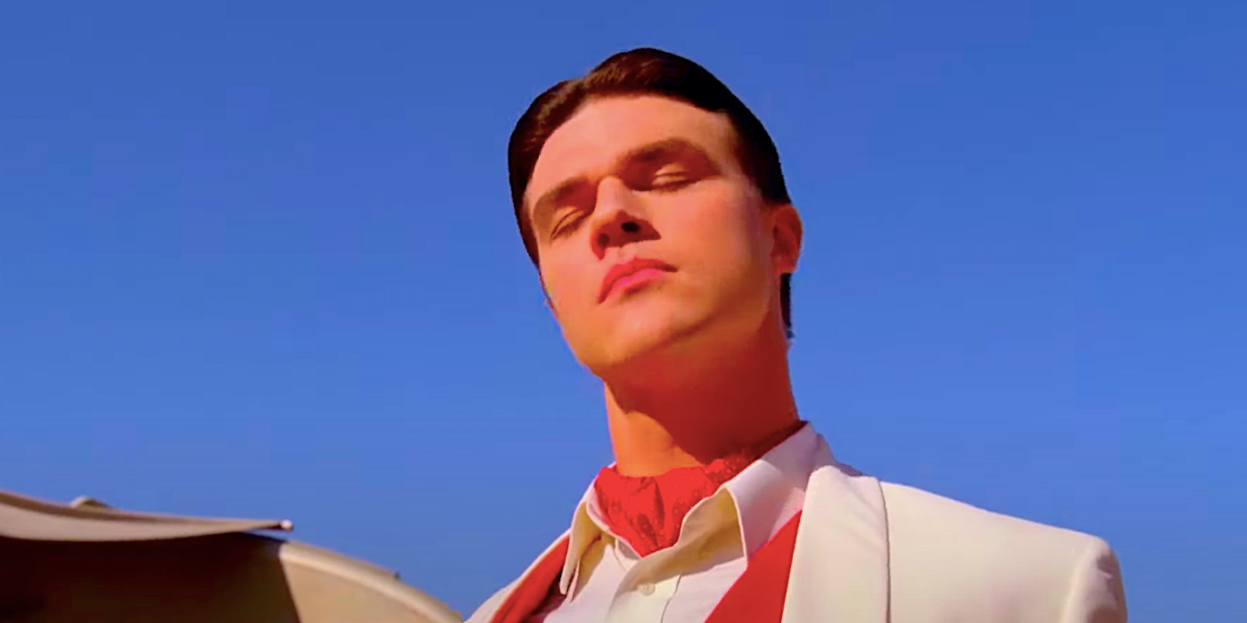 Dandy kills the performers in American Horror Story Freak Show