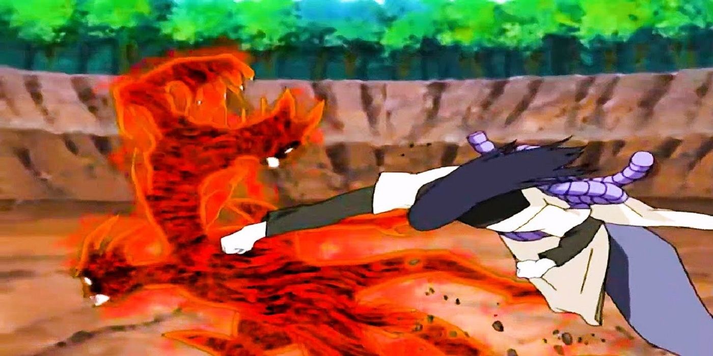 Orochimaru golpea a Naruto Uzumaki, en forma de zorro demonio de cuatro colas, en Naruto.