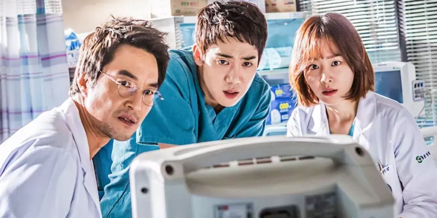 Hospital staff looking worried in the K-drama Dr. Romantic