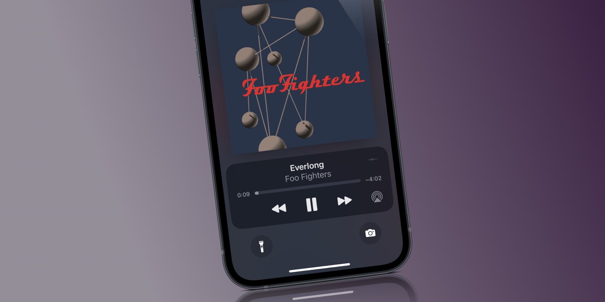 Lecteur de musique plein écran Spotify sur l'écran de verrouillage de l'iPhone