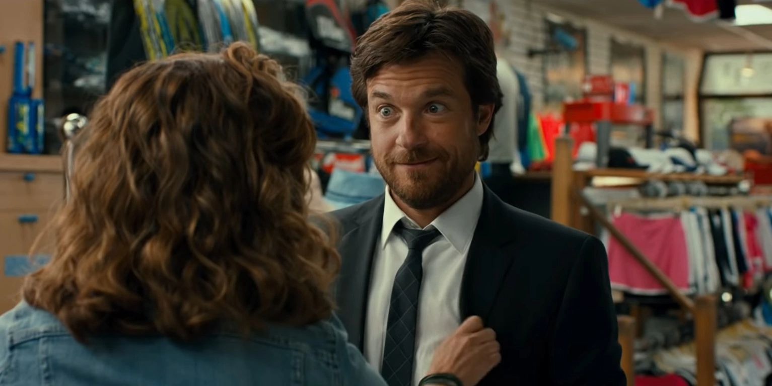 Jason Bateman in This Is Where I Leave You's sporting store