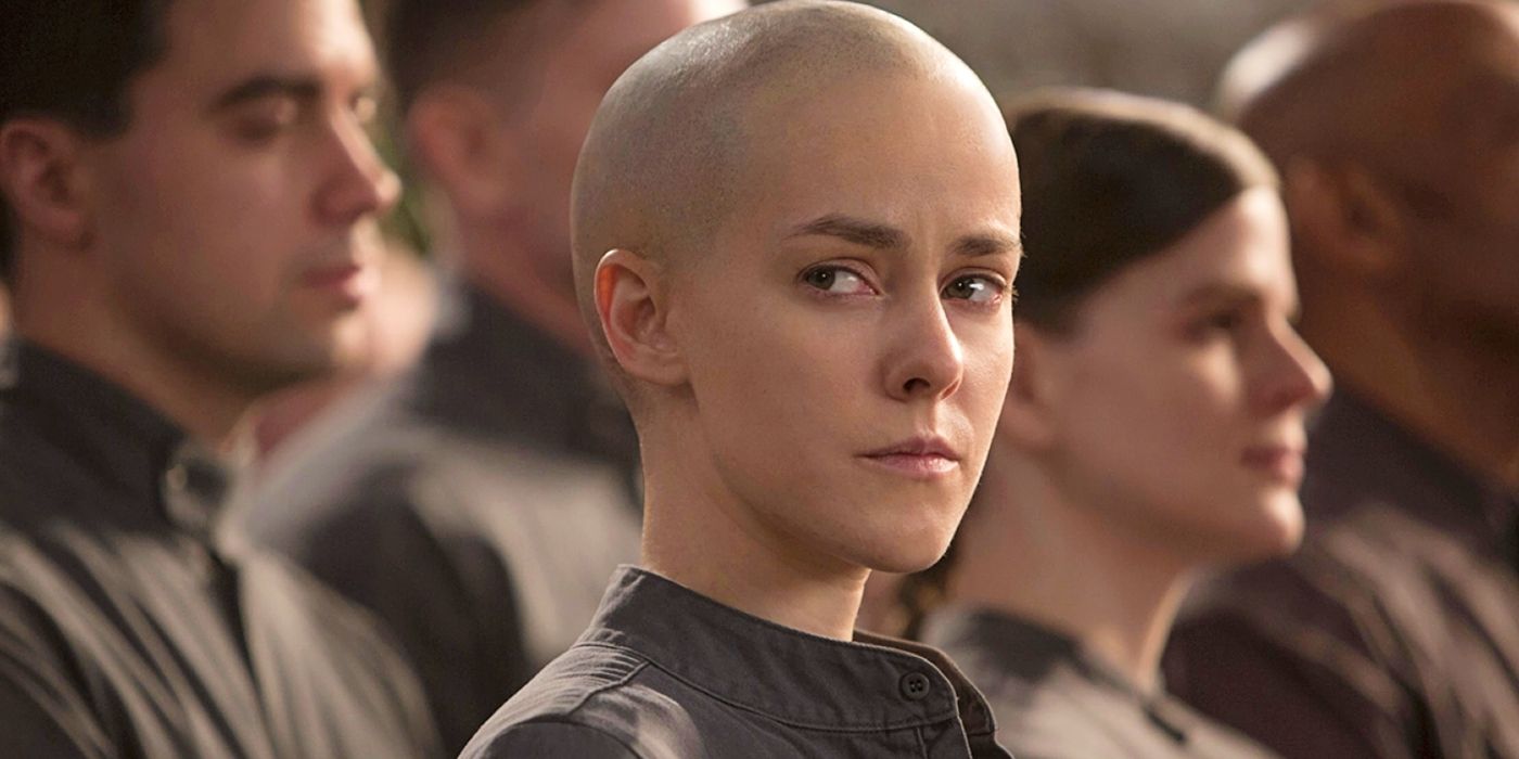 Jena Malone as Johanna in The Hunger Games: Mockingjay.