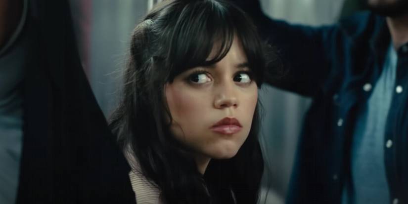 Jenna Ortega on a subway train in Scream VI