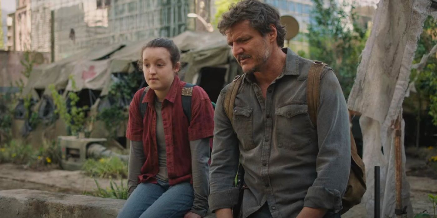 Joel y Ellie sentados y hablando en el campamento militar abandonado en el episodio 9 de The Last of Us