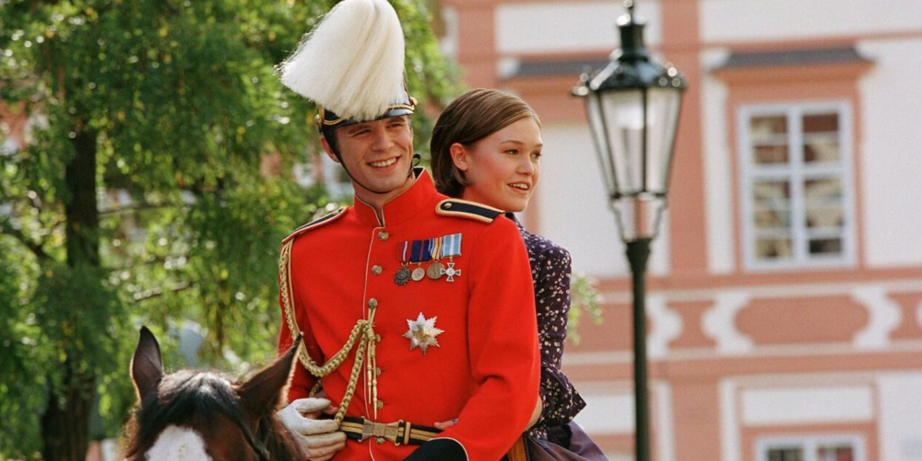 Luke Mably and Julia Stiles in The Prince & Me movie 