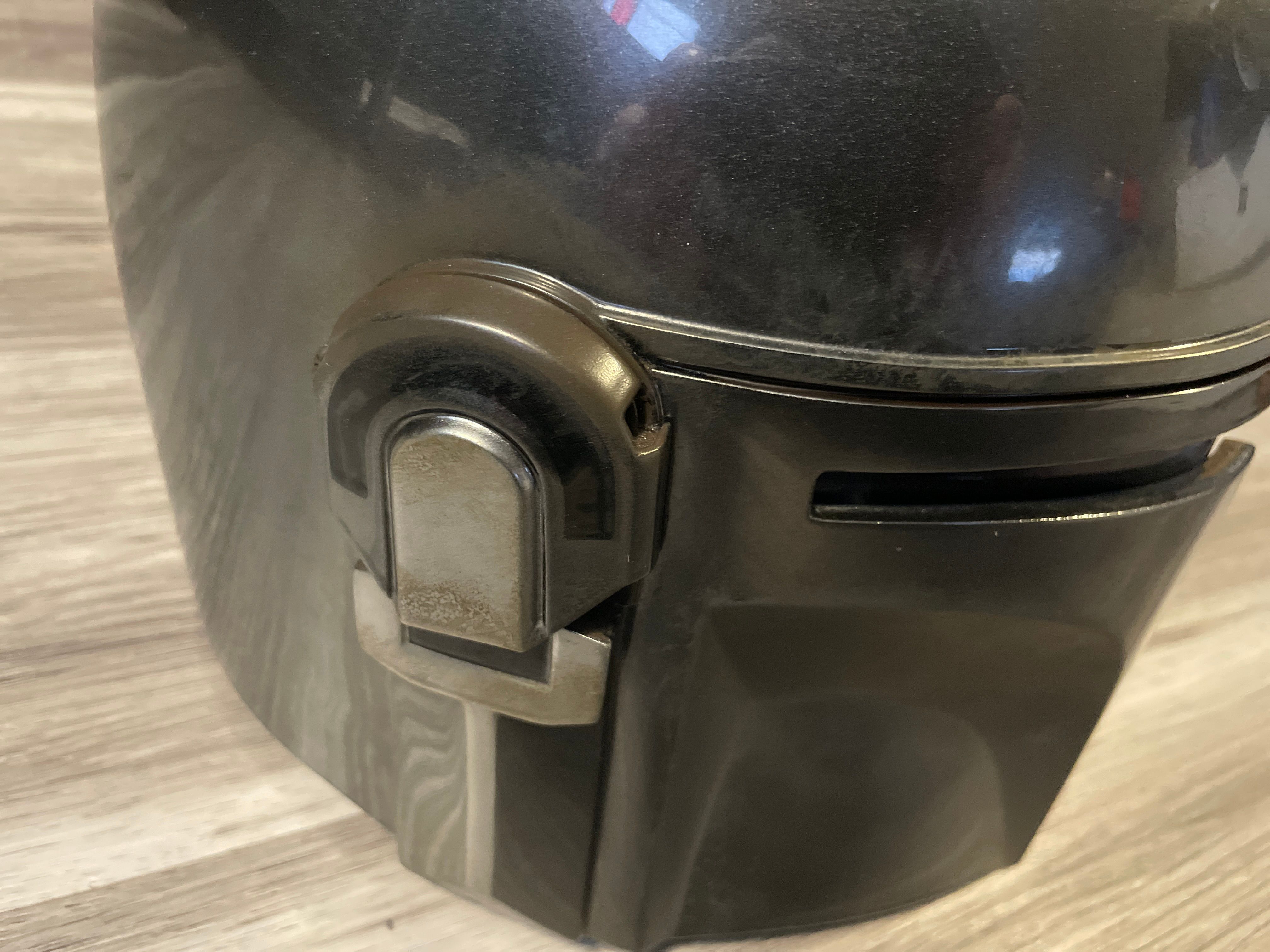 the-mandalorian-helmet-by-denuo-novo-review