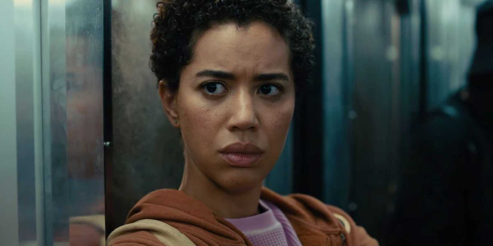 Mindy on a subway train in Scream VI