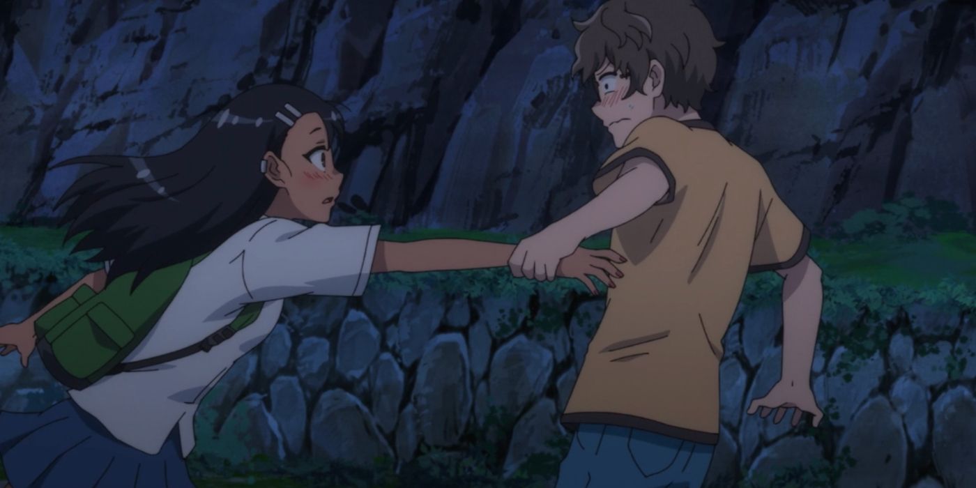 Senpai toma a iniciativa puxando Nagatoro para fora da multidão na data do festival para ver os fogos de artifício em Don't Toy With Me Miss Nagatoro