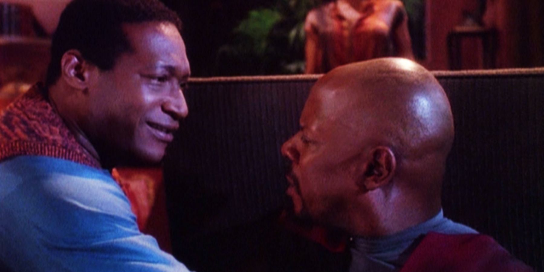 Tony Todd e Avery Brooks em O Visitante