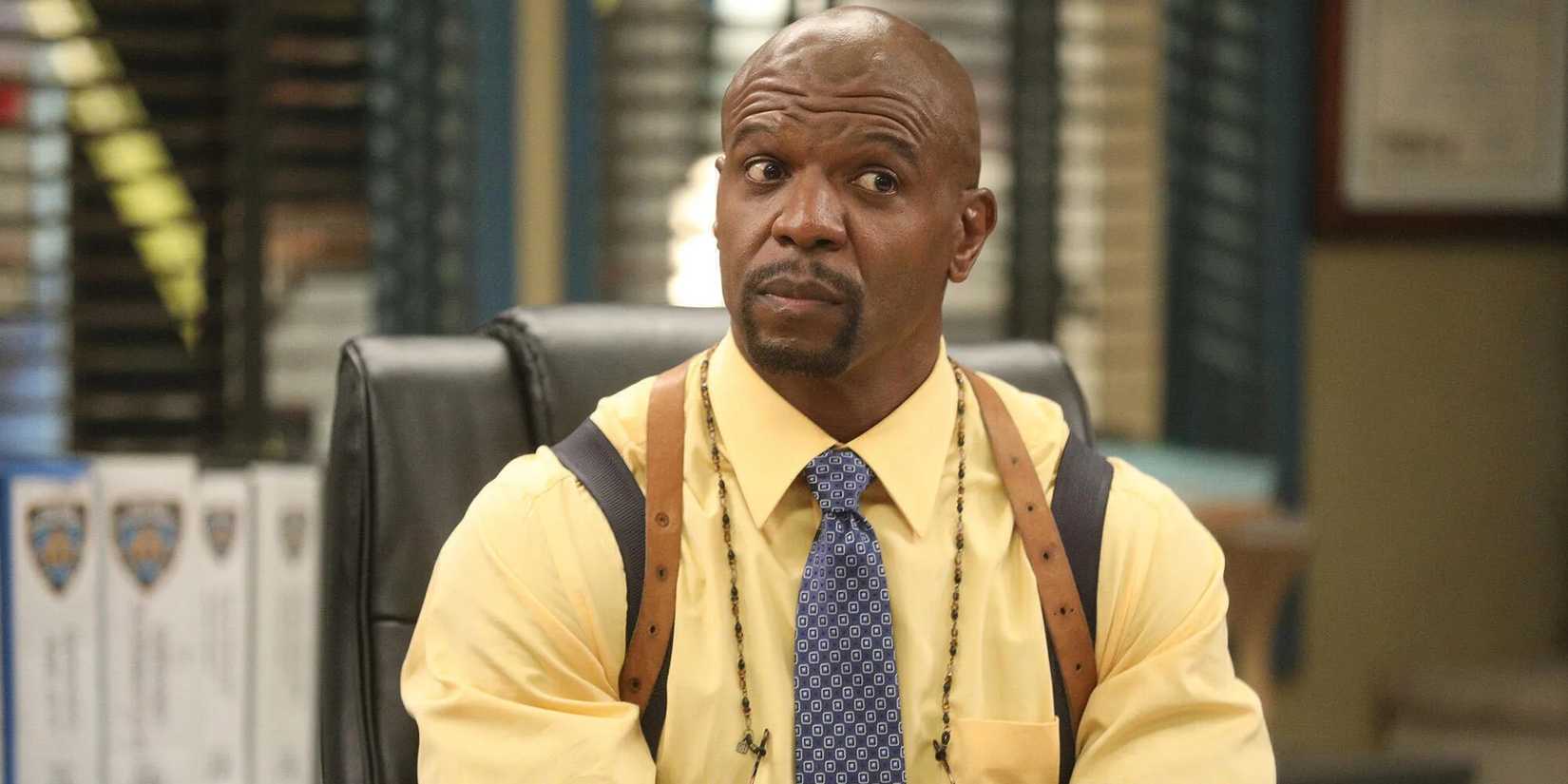 Terry at his desk in Brooklyn 99