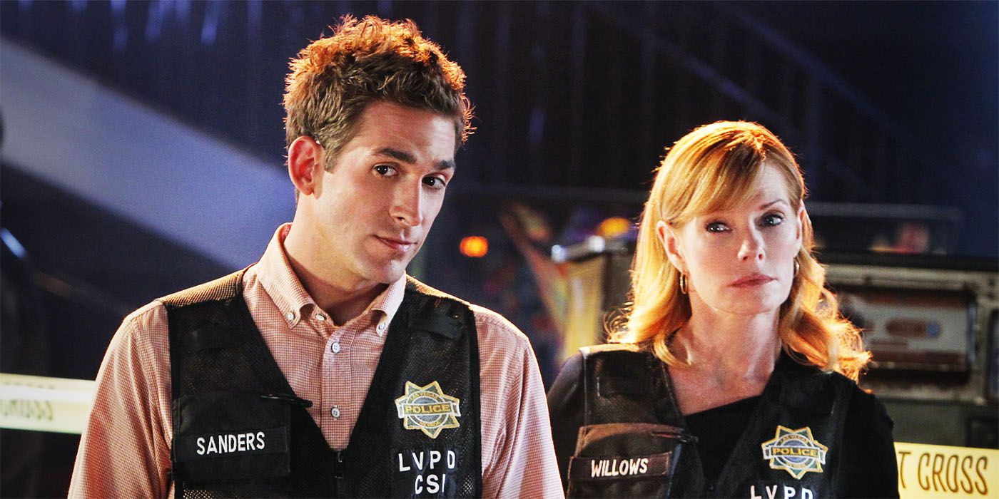 Greg Sanders and Catherine Willows in CSI wearing CSI vests