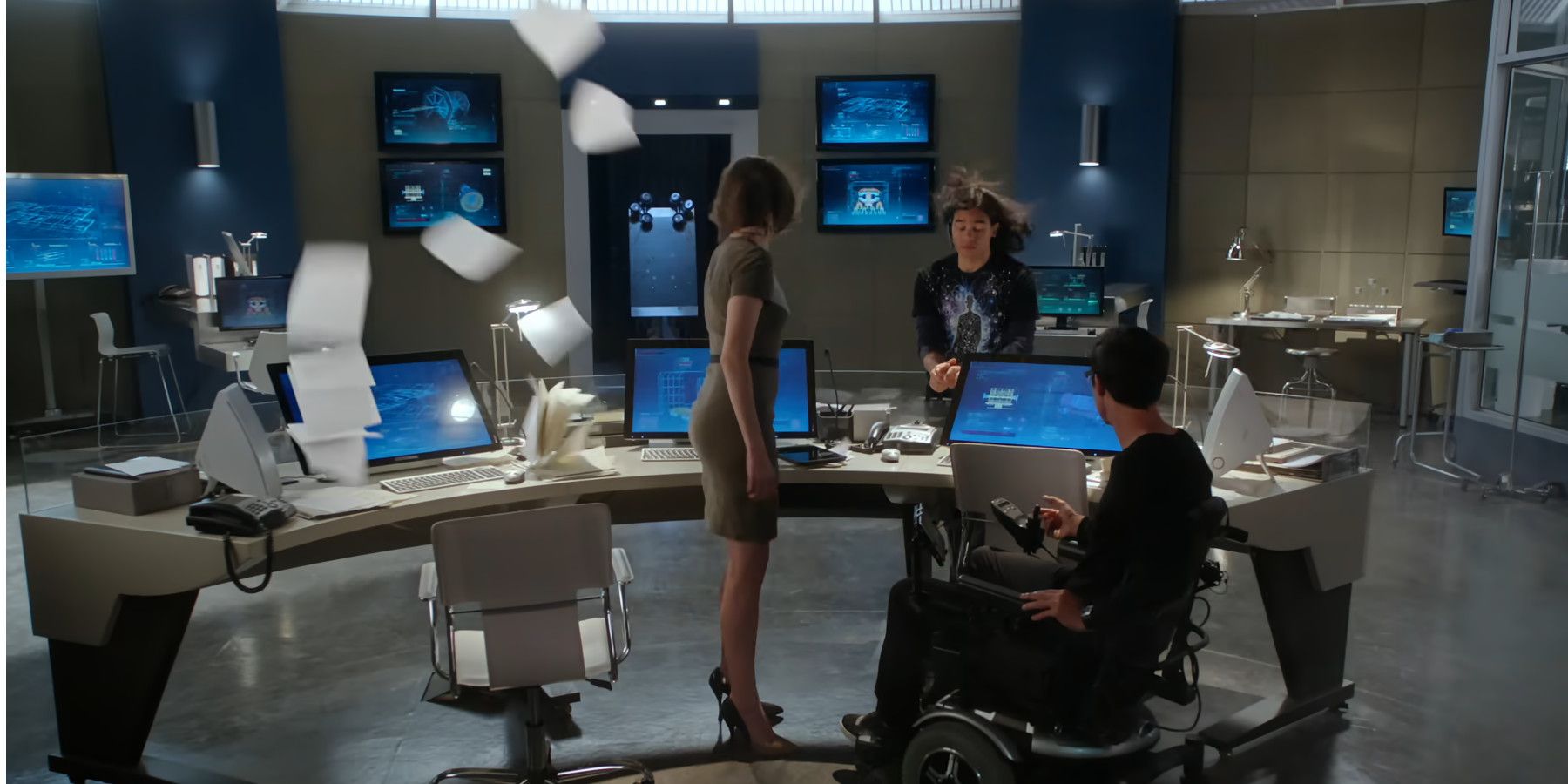 The Flash Season 1 Papers Fly As Barry Leaves STAR Labs