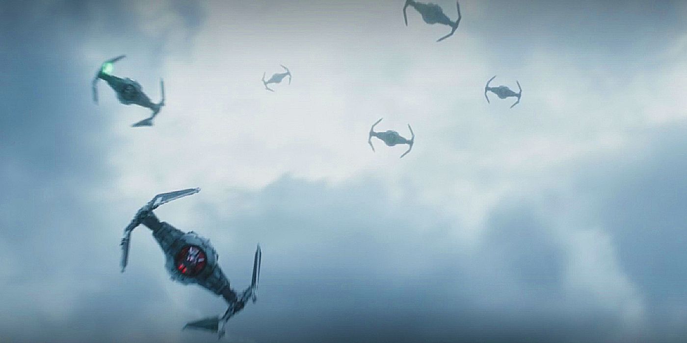Interceptores TIE volando en los cielos de Kalevala en The Mandalorian temporada 3, episodio 3