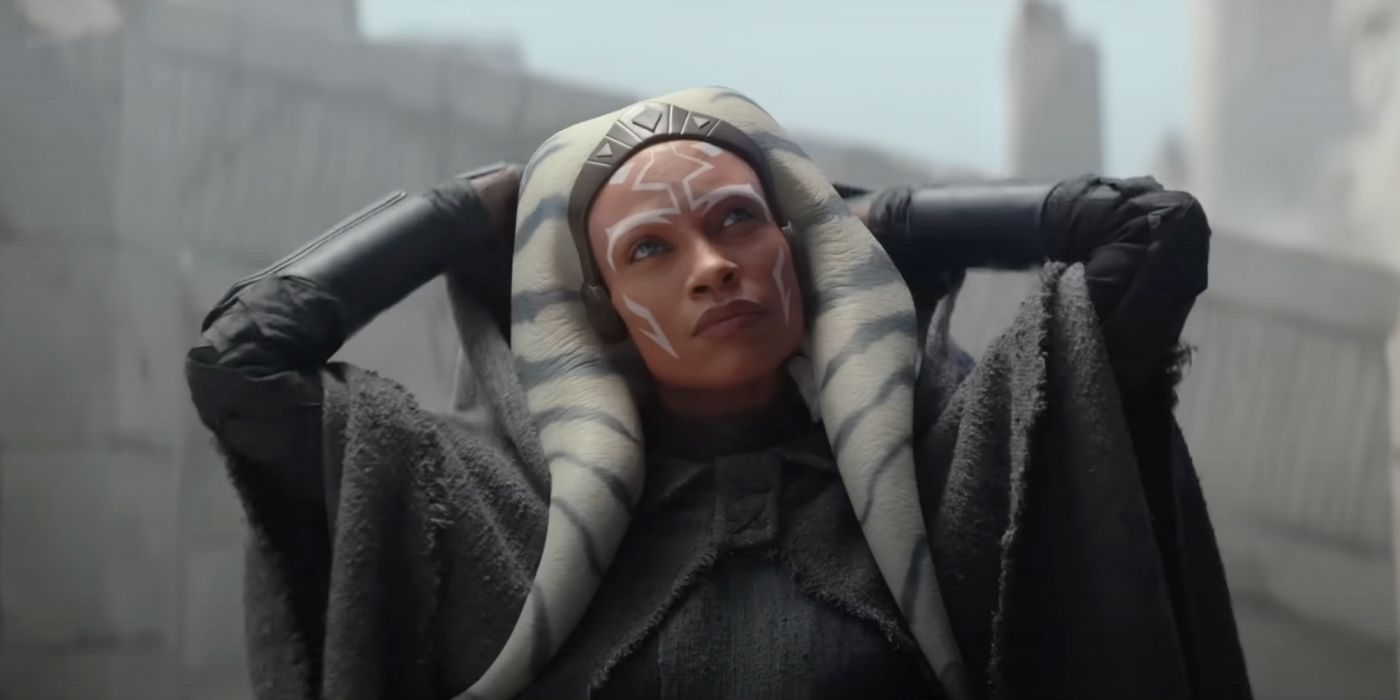 Ahsoka removing her hood