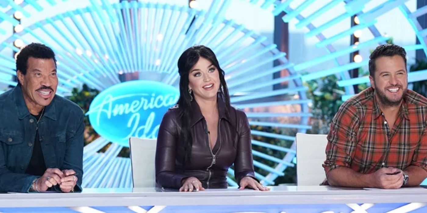 American Idol Judges Season 21 at audition smiling