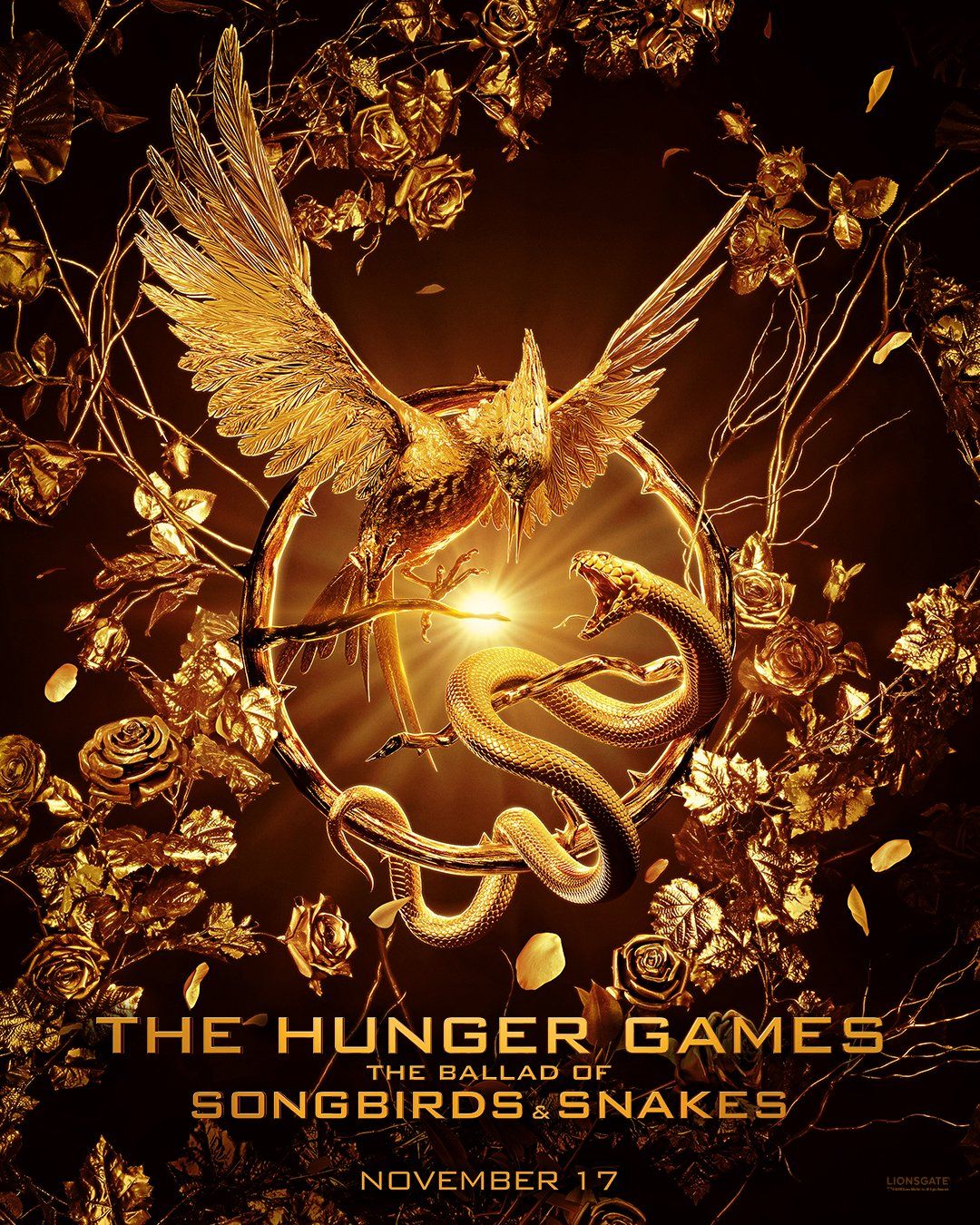 La première affiche Hunger Games : The Ballad of Songbirds and Snakes présente un oiseau et un serpent dorés