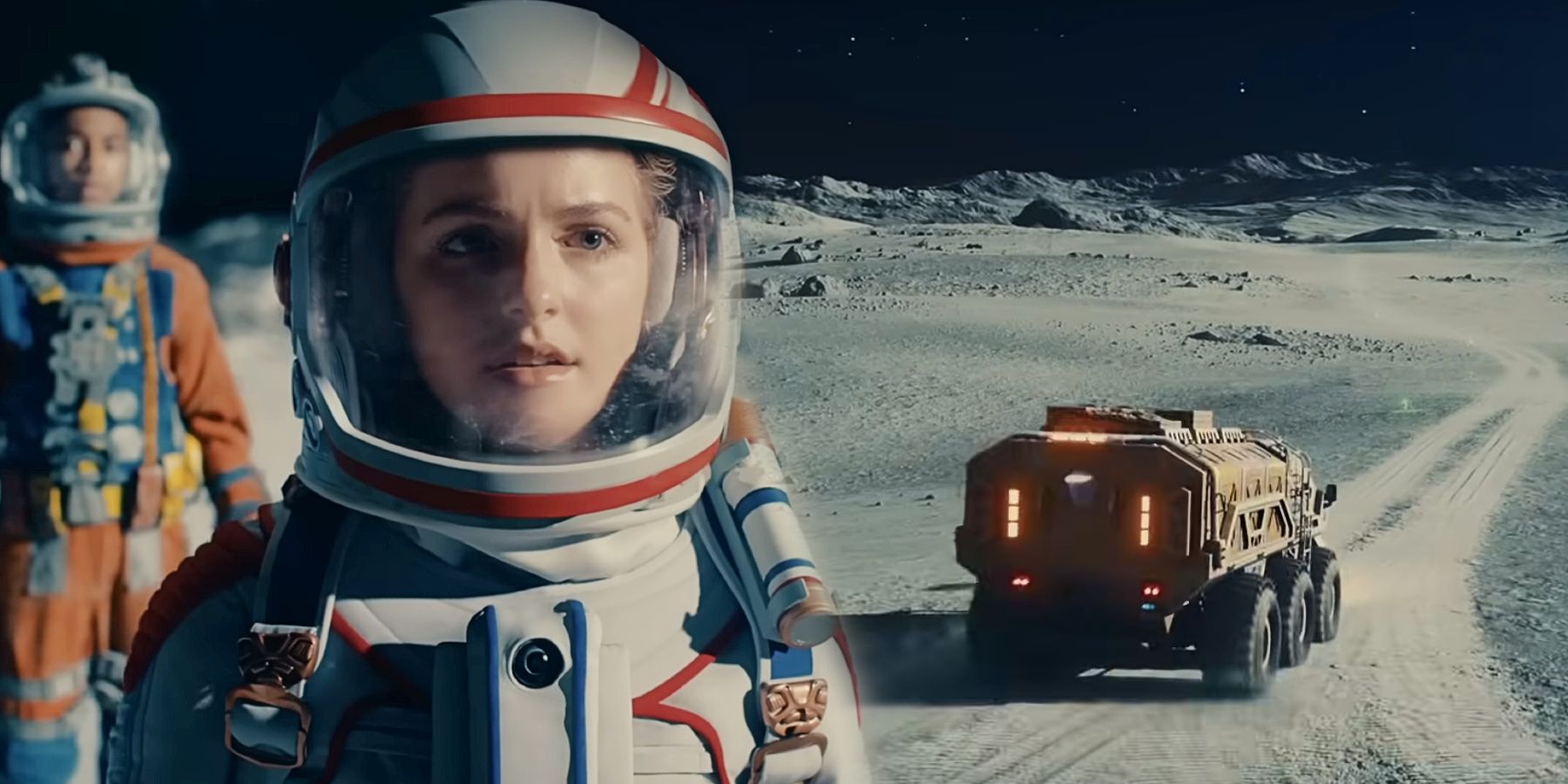 Addison interpretado por Mckenna Grace con un traje espacial en Crater