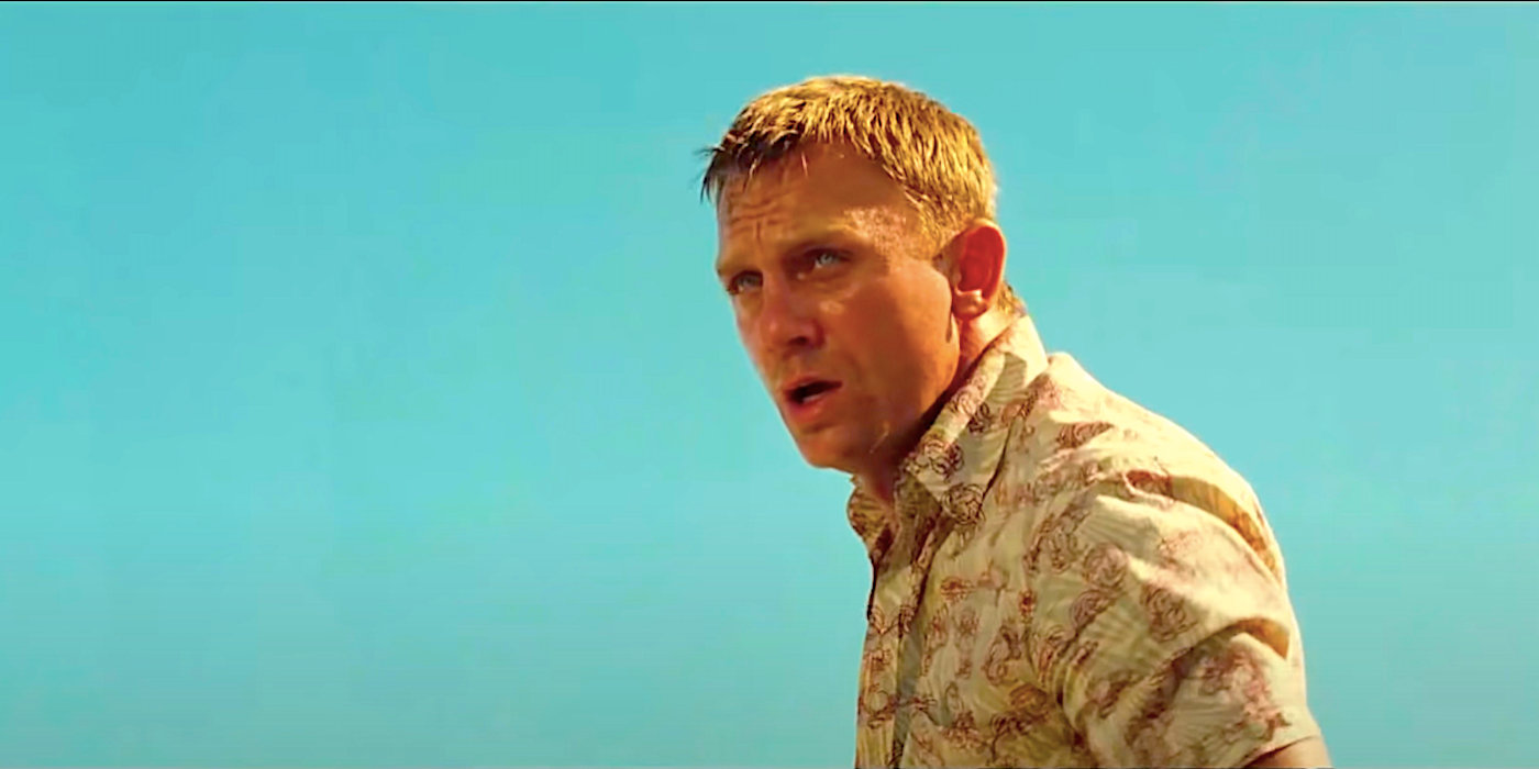 Daniel Craig as James Bond in Casino Royale&rsquo;s parkour chase scene