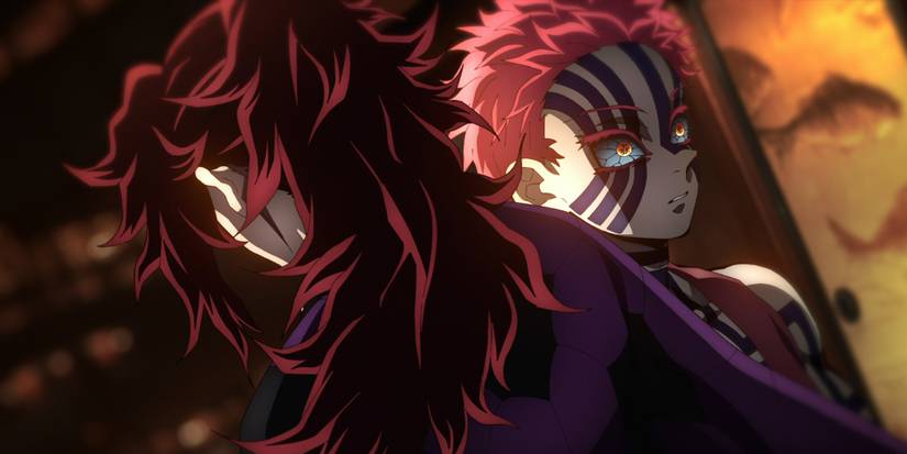 Demon Slayer: Kokushibo cuts off Akaza's hand in an instant.