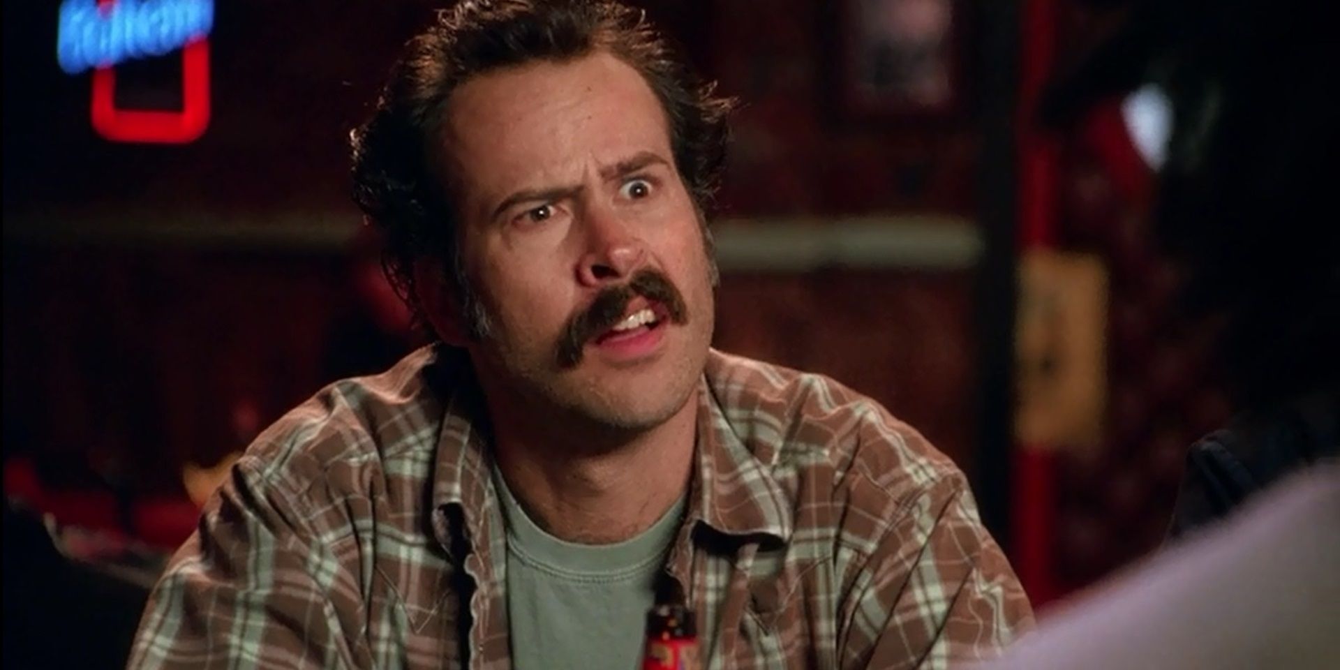 Jason Lee as Earl Hickey looking confused in My Name is Earl