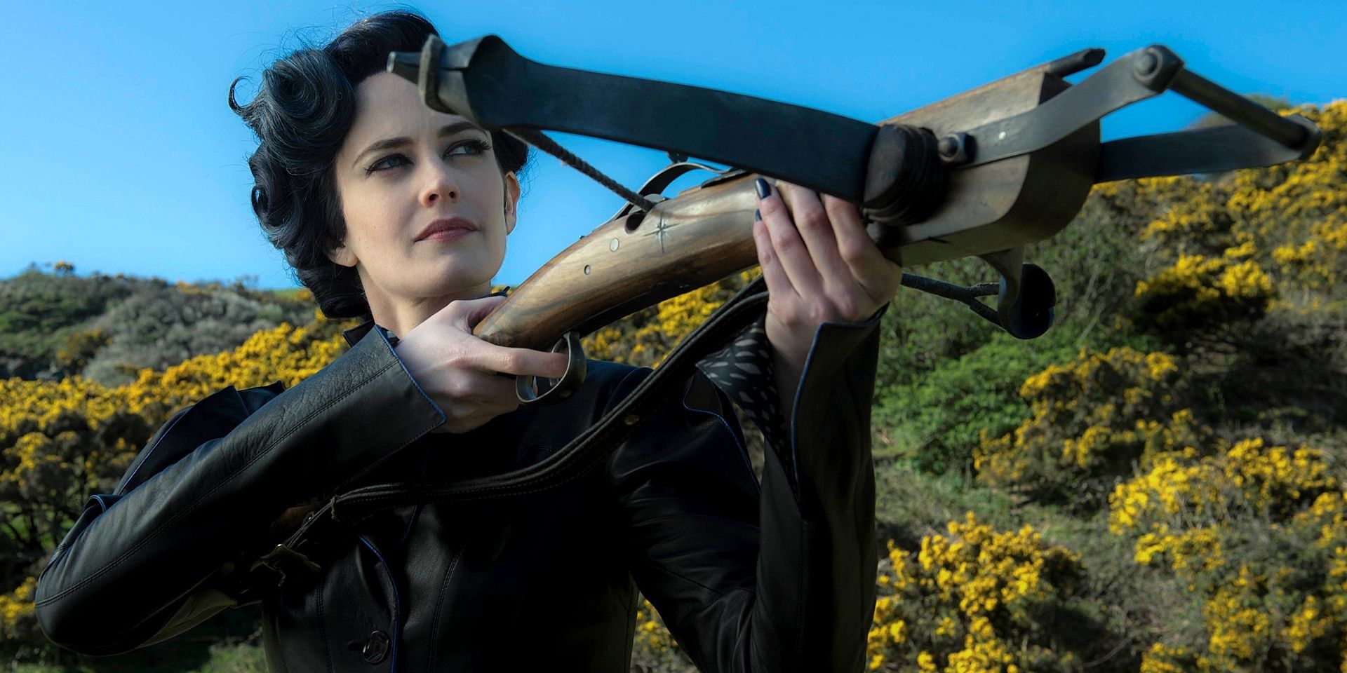 Eva Green with a crossbow in Miss Peregrine's Home for Peculiar Children